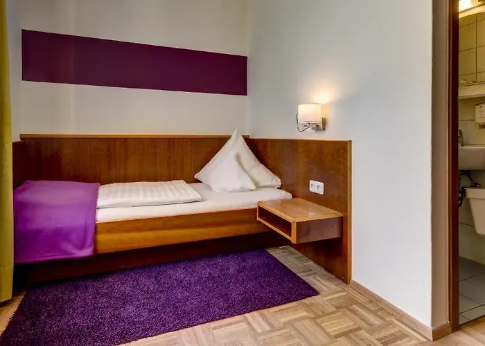 Restaurant Weihenstephaner Stuben לנדשט