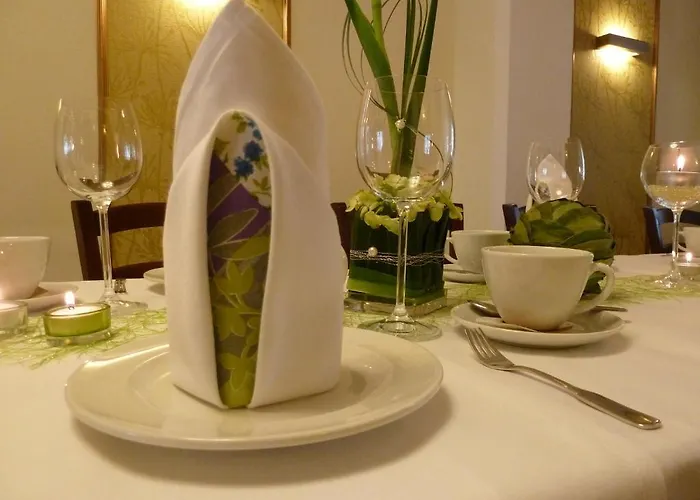 Restaurant Weihenstephaner Stuben 3* לנדשט